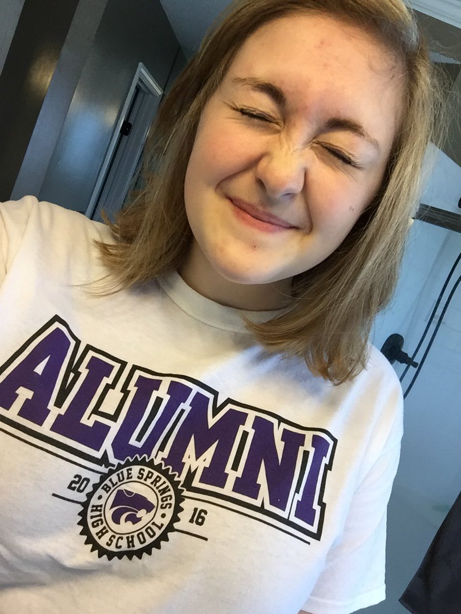 macasaurus1998's tweet image. Oops #CommitToTheBit