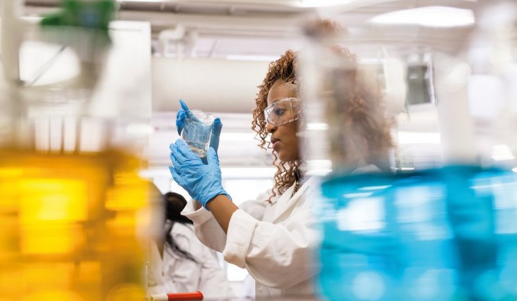 bp_plc's tweet photo. How is a multidisciplinary approach helping to bring about major advances in science? #FT https://t.co/RUiELLDkes https://t.co/Bl78qAltUZ