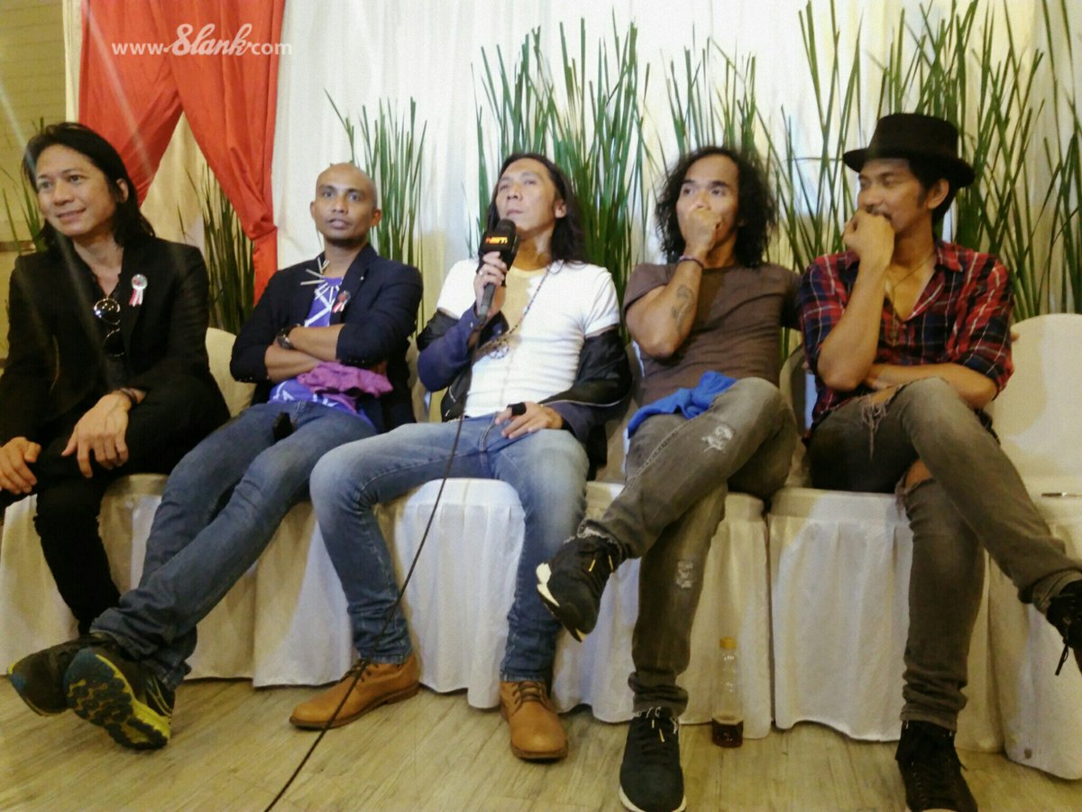 Makasih buat yang udah ikutan #ngeSlankRameRame di #Konser17an malam hari ini! Merdekaaaa!