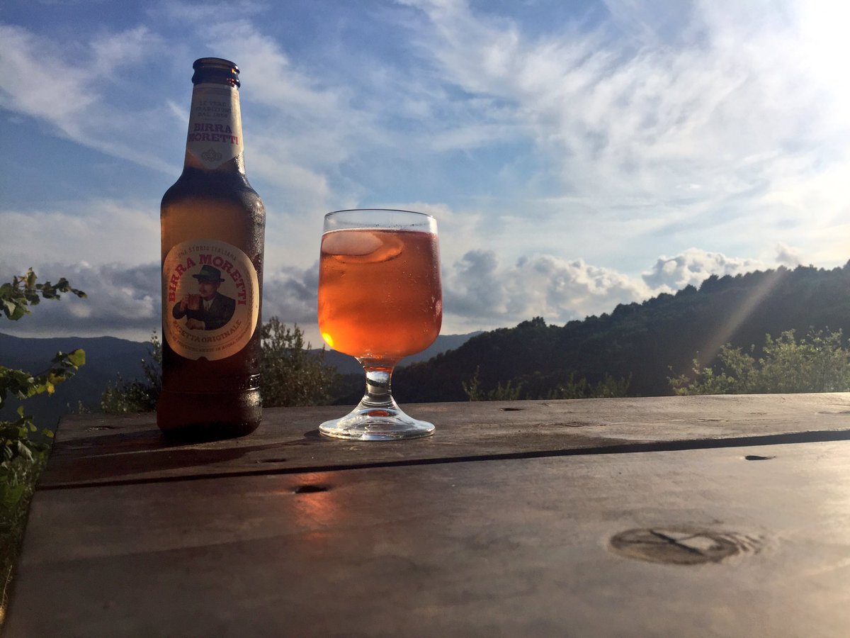 davidsimpsonuk's tweet image. Here you go @goatteeboy #propercontent #moretti #AperolSpritz #Tuscany
