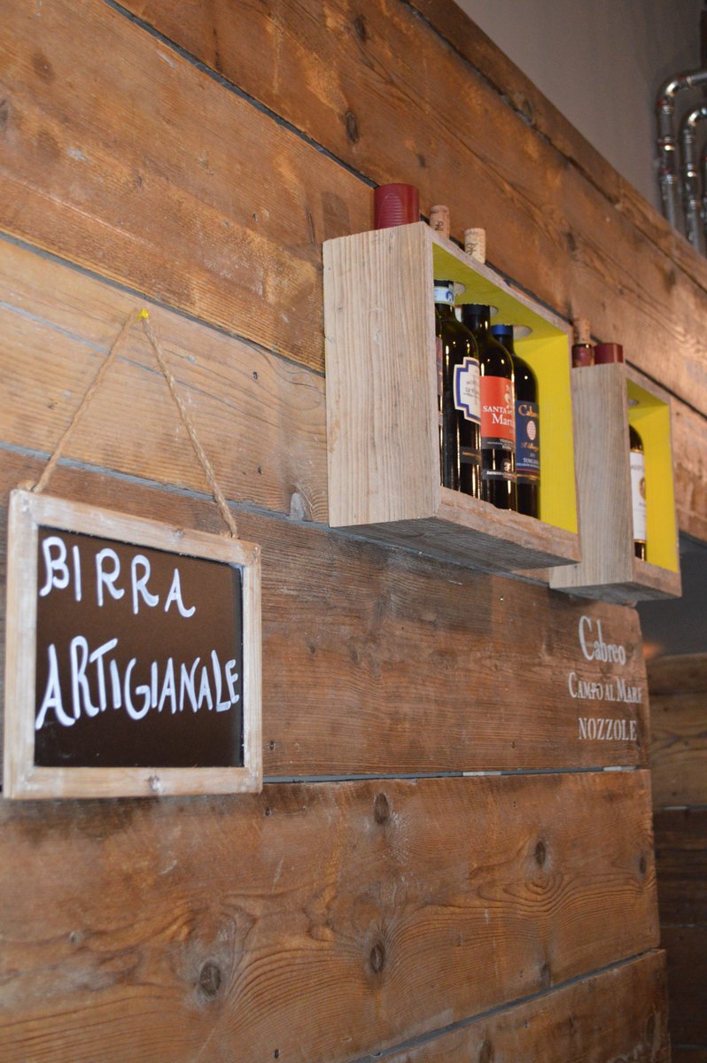 TheBenchCaffe's tweet image. Avete già provato la nostra #birra #artigianale?
Un'ottima compagna di sere estive e #brindisi in allegria! #drink