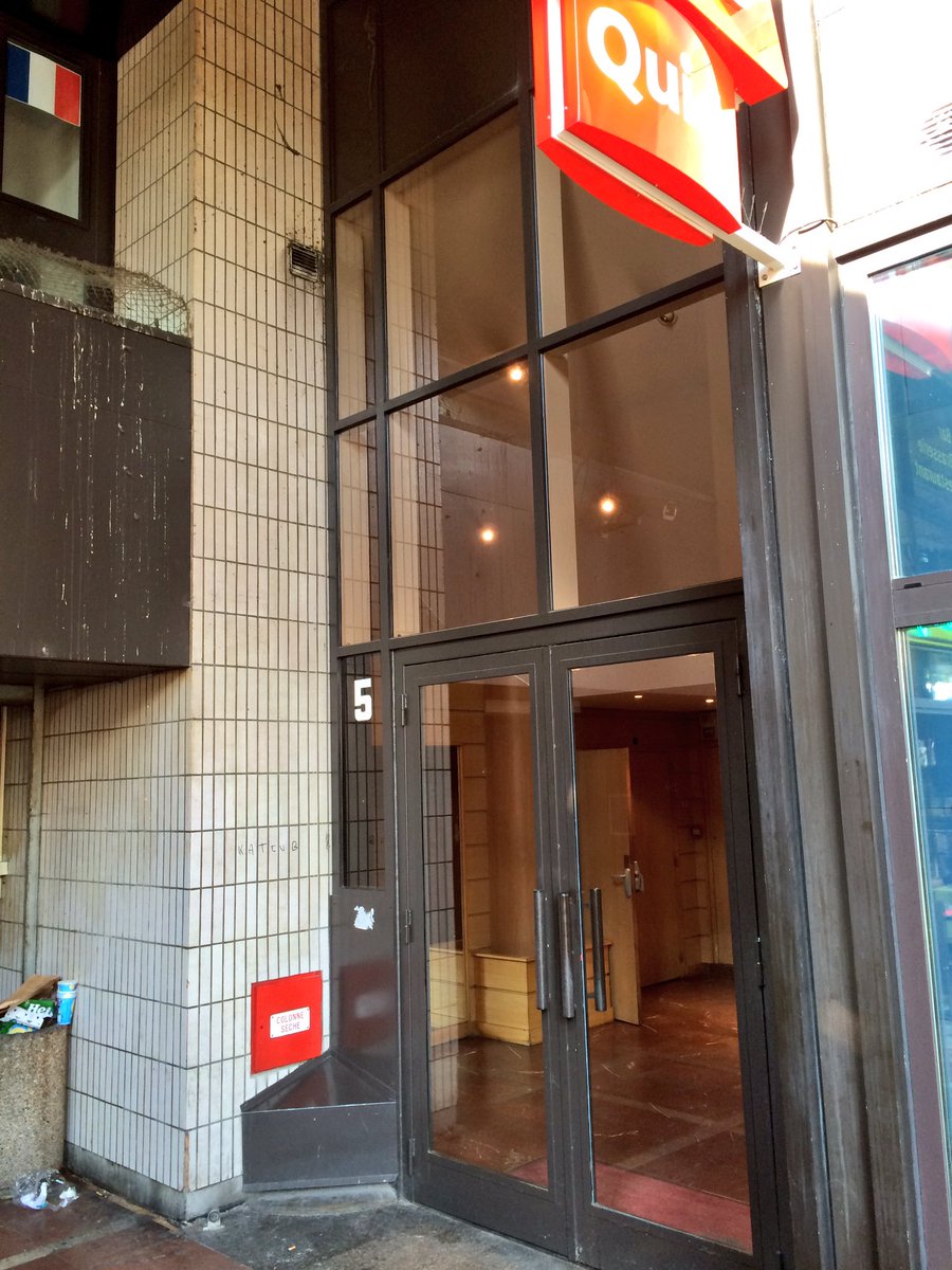 Conducteur_TER's tweet image. Gare de Lyon Part-Dieu le Point retrait colis #Kiala n'est pas au 5 à côté du Quick mais aux consignes à côté des WC
