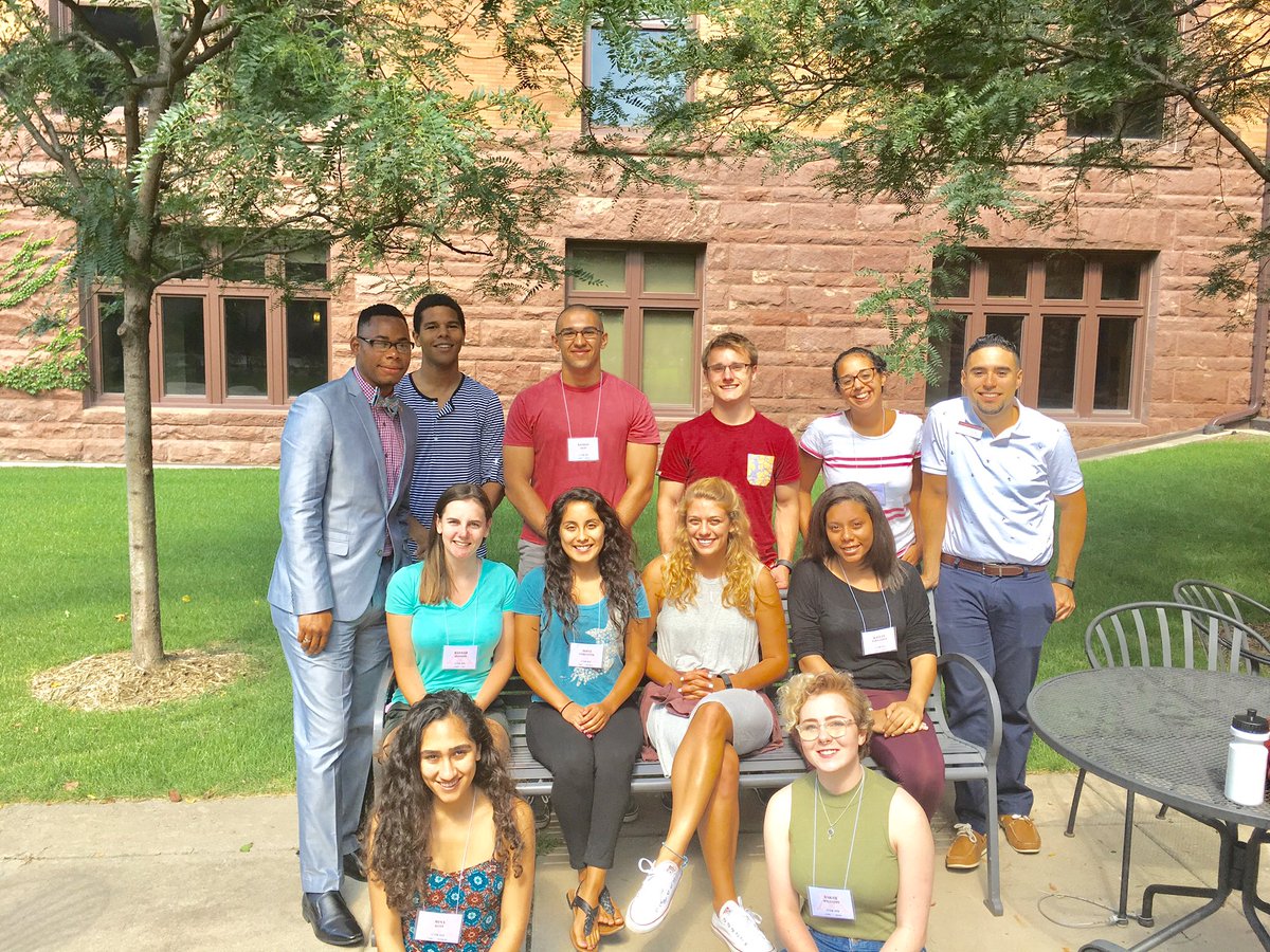 Delonte_LeFlore's tweet photo. First day of New CA Training #Live17th #UMNCA #HRL https://t.co/U6h92lqAvw