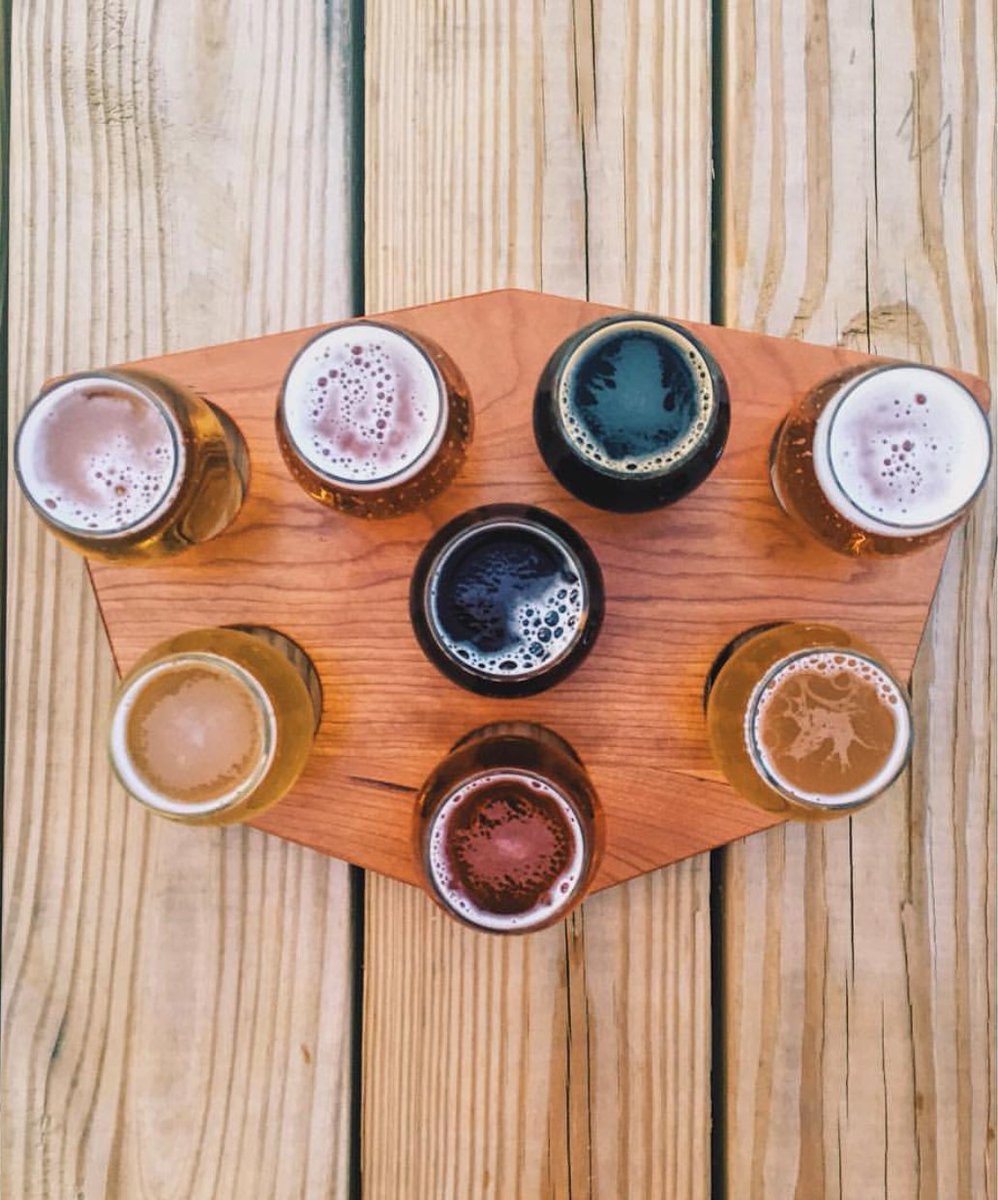VisitWmbg's tweet photo. No obvious "fan favorite" at @virginiabeerco - they are all worthy of a taste. Get the sampler. via: @sincerlytaytay https://t.co/SrfreK0VQB