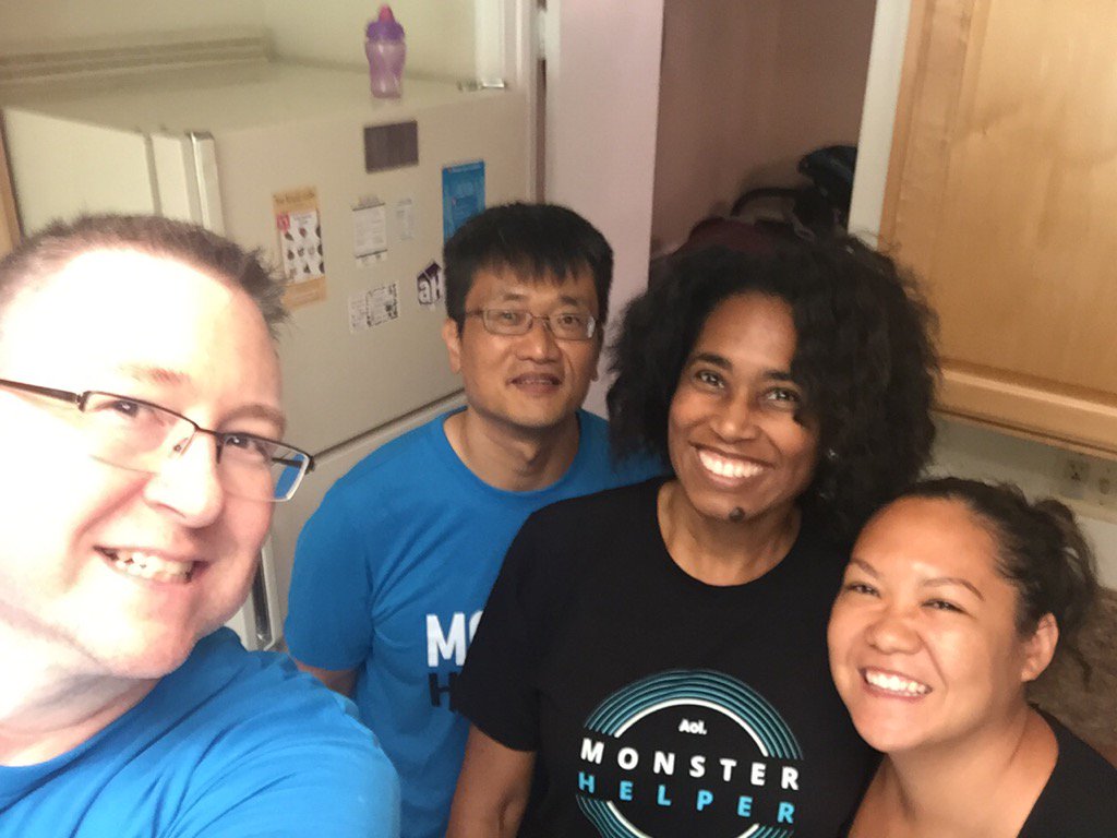 TechFaithFam's tweet photo. Great day of service supporting The Alternative House! #AOLGivesBack https://t.co/1WMQVWjZlc