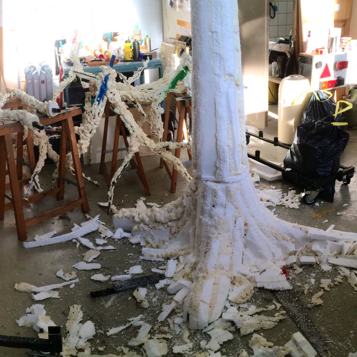 baschz's tweet photo. collapsable tree so far
.
#wip #workinprogress #tree #foam #foamtree #collapsable #installation #commission https://t.co/mngmTa8ayQ