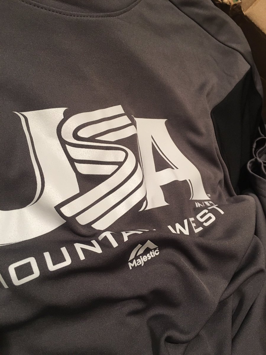 USABaseballNTIS's tweet photo. Getting ready for the 16U and 17U athletes tomorrow.  @TeamMajestic on point again with the uniform tops! #NTIS16 https://t.co/iQ2jXhqa3e
