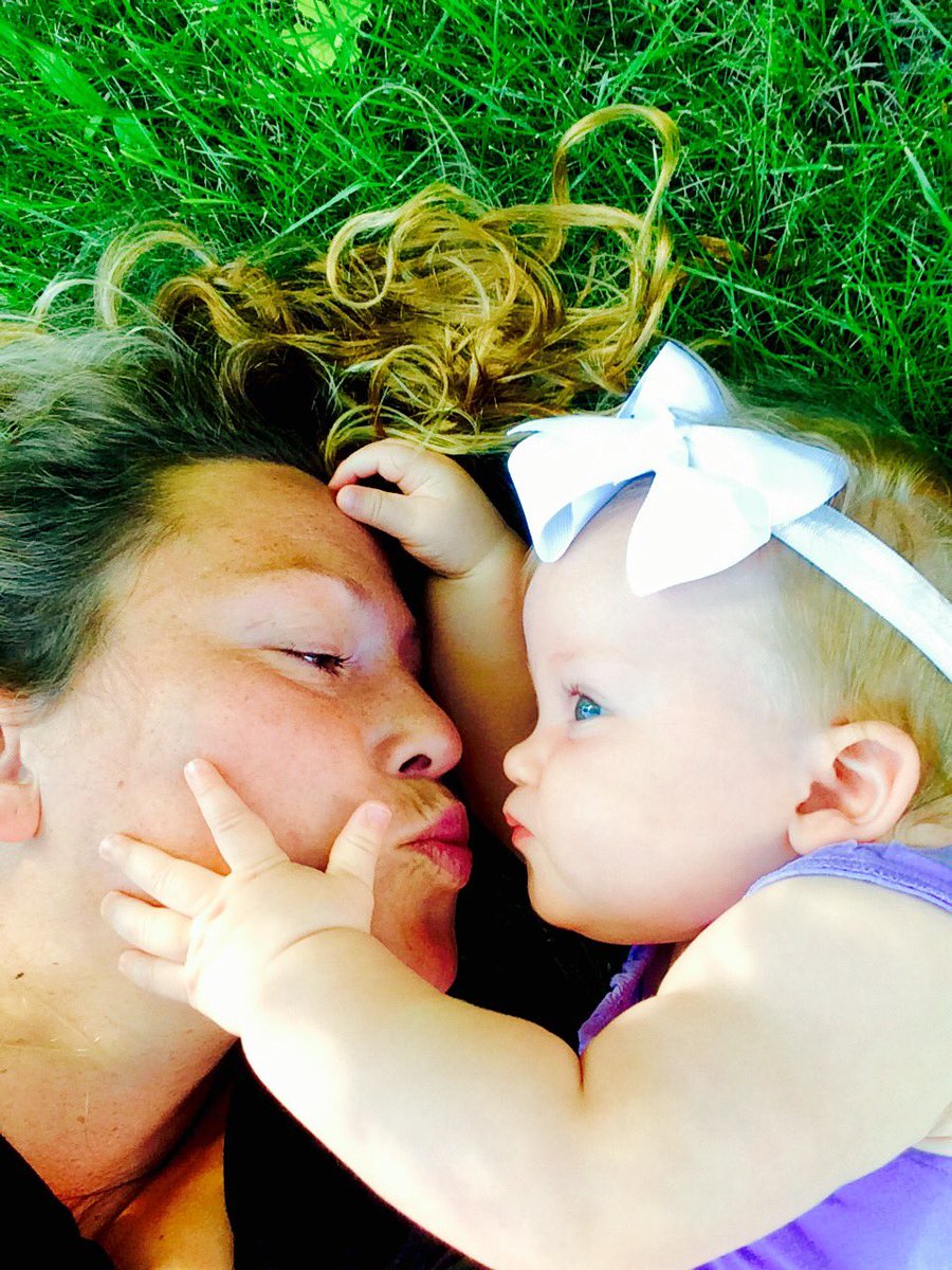 SheilaYosyk's tweet photo. Summer kisses with mom 8 months #10kSummerSelfie #babysfirstsummer #lovelive_sunshine https://t.co/YxsSk6WszJ