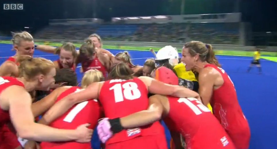 GBHockey's tweet photo. Scenes.

#Hockey https://t.co/lc7MkzUi3a