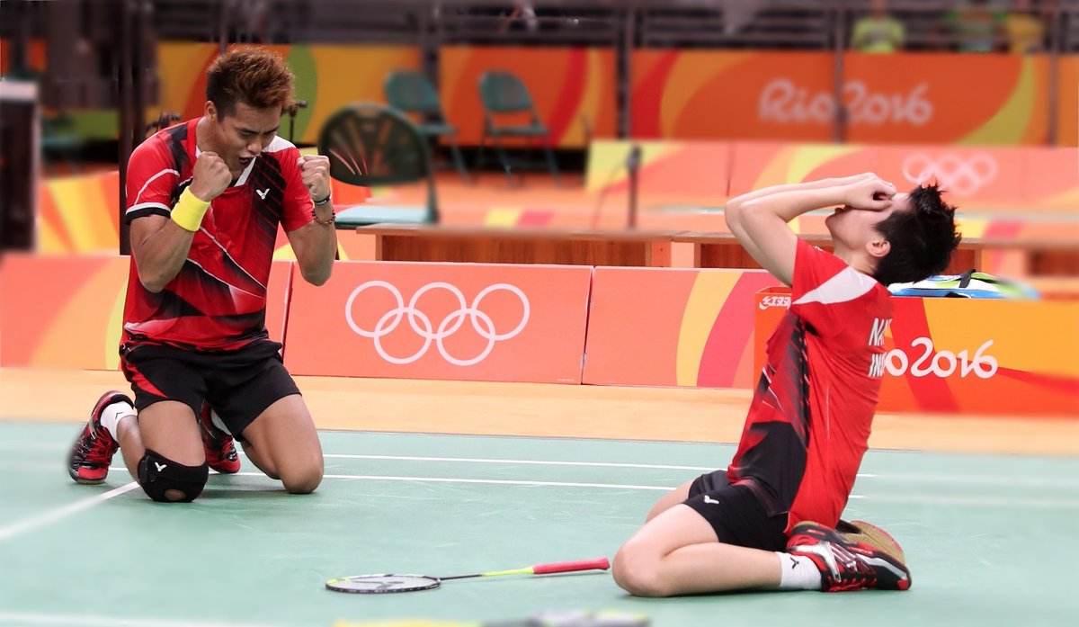 Selamat Tontowi Ahmad &amp; Liliyana Natsir atas medali emas pertama #Rio2016 tepat di perayaan #RI71, amat membanggakan
