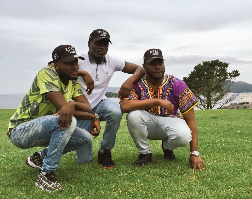 Realstackz's tweet image. REAL® Caps &amp;amp; Tee #Realstackz 
Realstackz.com