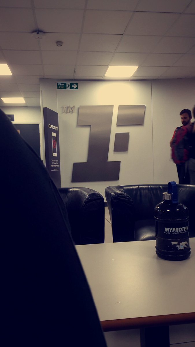 DemResearch's tweet image. At my home from home waiting to begin #FitnessFirst best gyms in the country! !!!