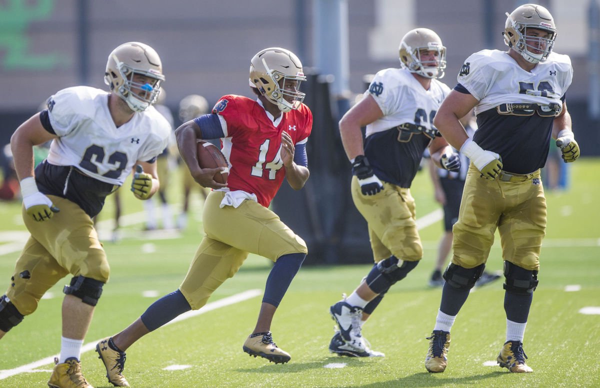 TJamesND's tweet photo. .@TheRobFranklin has photos from today's #NotreDame practice on #NDInsider: https://t.co/r5jMFAMt7n @SBTribune https://t.co/cSAIiHVCdf