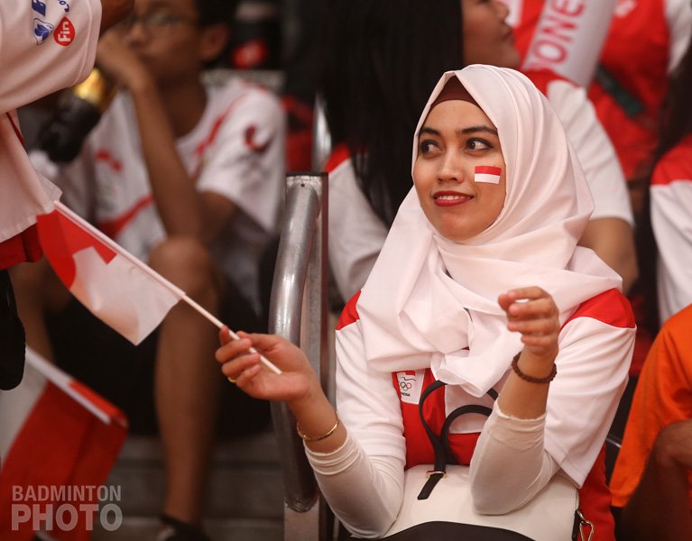 YonexAllEngland's tweet photo. #INA Indonesia's travelling support cheered and chanted their way to Olympic gold in Rio. Natsir/Ahmad do #INA proud https://t.co/0zCzaIH9oJ