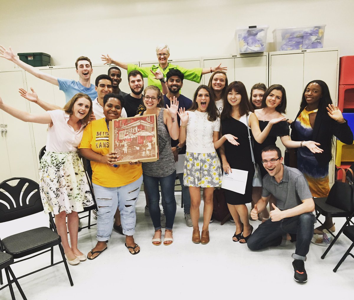 InternNewYork's tweet photo. Interns have another great professional development session - "How To Build Your Dream Career". #InternNewYork https://t.co/Il61BEjSzj