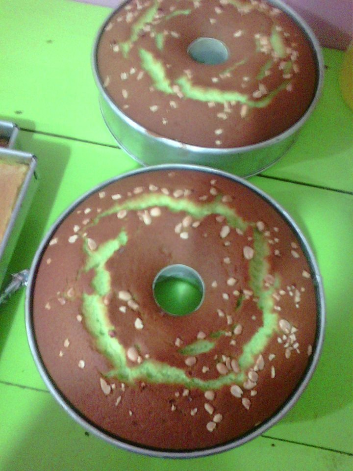 RTongkasi's tweet photo. my handmade #cake #PastryChef #SifonPandan #SwissRoll https://t.co/nNK75WVzxA