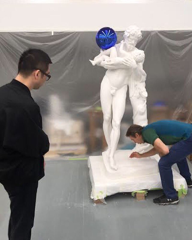 Photo_Fairs's tweet photo. ๐ธQiao Zhibing with @JeffKoons gaining inspiration for #Studio @ #QiaoSpace https://t.co/osZhFhOcu3 #PHOTOFAIRS #PFSH https://t.co/3axMR7Ejuq