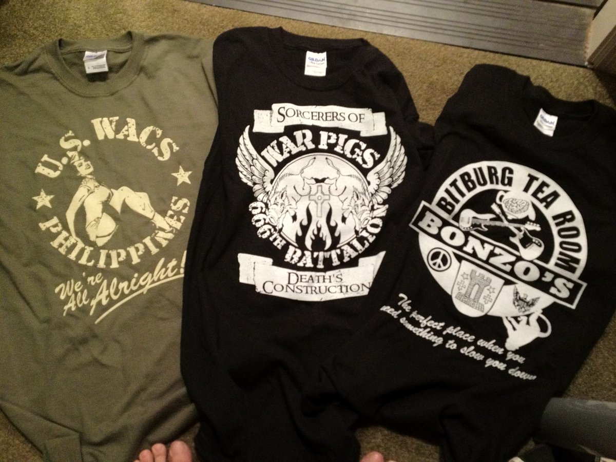 Bathroom_Wall's tweet photo. Another happy customer opens their @Bathroom_Wall swag #cheaptrick #blacksabbeth #ramones https://t.co/3DGeAsTWpF https://t.co/XG0jZhqiNL