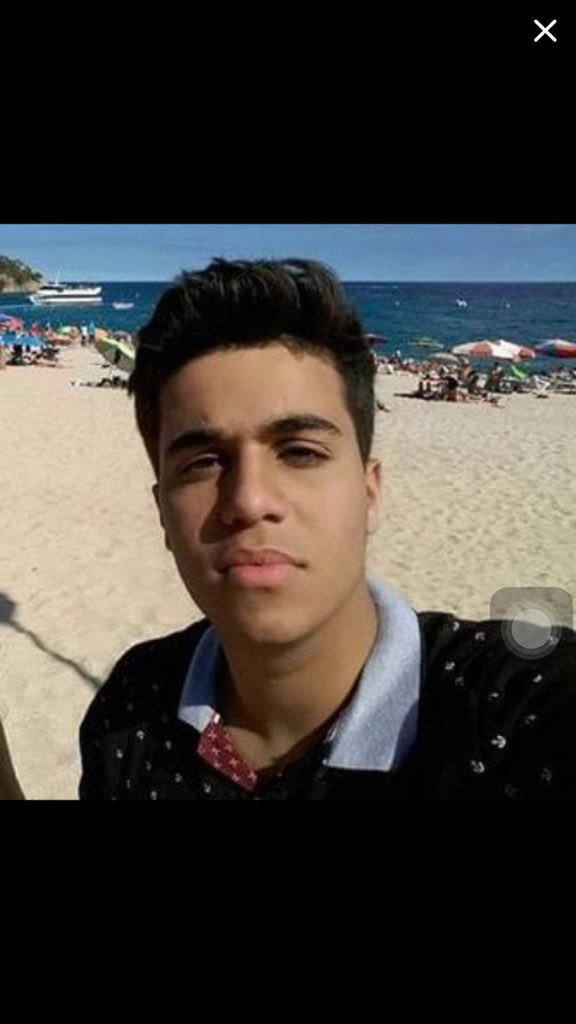 GRADIDUR's tweet image. mdr moi on me dit à l'oreillette que ton nez il est trop balezz pour ton visage c pour ca que tu bigles