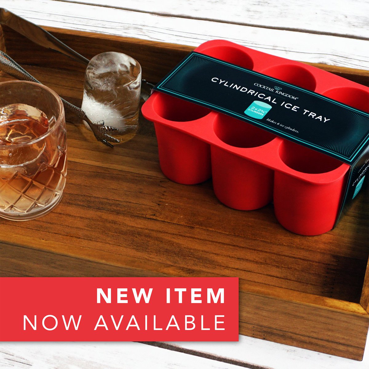 CocktailKingdom's tweet image. Introducing the new Cylindrical Ice Tray! bit.ly/2bnoJxe #CocktailKingdom #IceTray