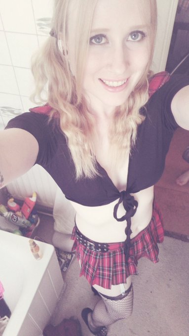 Spent today shooting content with @kiNky_erOtica can't beat s tartan mini skirt! #wednesdaytreat https://t<a class="tags" target="_blank" title="On Twitter" href="/?out=eyJ0eXAiOiJKV1QiLCJhbGciOiJIUzUxMiJ9.eyJpYXQiOjE3MjcyNTg0NzQsImlzcyI6InR3cG9ybnN0YXJzLmNvbSIsIm5iZiI6MTcyNzI1ODQ3NCwiZXhwIjoxNzU4Nzk0NDc0LCJyZWRpcmVjdF91cmwiOiJodHRwczovL3R3aXR0ZXIuY29tL2tpTmt5X2VyT3RpY2EifQ.73UbcJISae5iFwtAMkHbyDUrsiS9X6Hqal1GxT8zerT_FHzWYxdu-HR04NVZLQOJQq7hJwee-VvqYxcviQYX2g">@kiNky_erOtica</a><a href="/tag/wednesdaytreat"class="tags"><span>#wednesdaytreat</span></a>