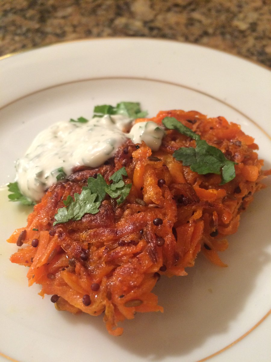 pineappleprcnss's tweet photo. #vegan #dairyfree #glutenfree #carrotburger or #carrotfritter #recipe https://t.co/KSI5jlBx5k https://t.co/OG1MfiPE8b
