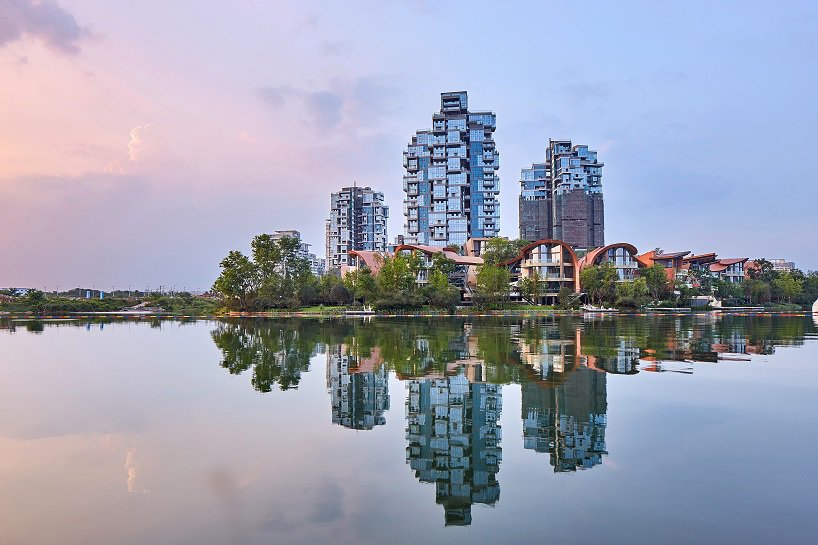 crystal laputa residential development designed by 5+design in china #designboomreaders designboom.com/architecture/c…