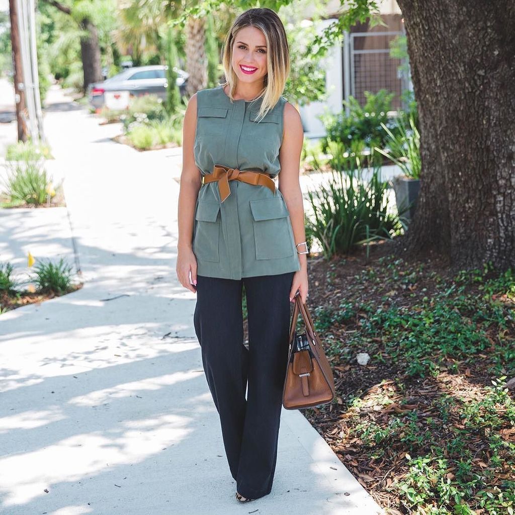 uptownwithellyb's tweet photo. Don't miss this look on the blog with @thelimited (link in bio!) 📸 @snapshotsandmythoughts
#ootd #LTDDenim #TheLim… https://t.co/xl0rqeX5ah
