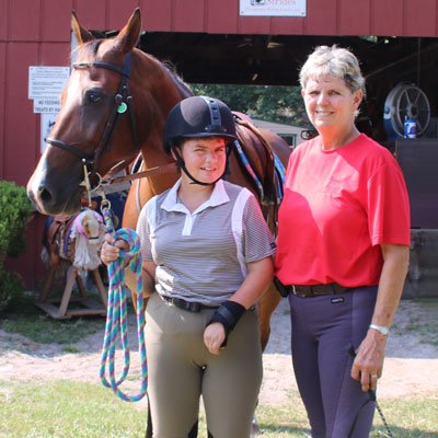 AratiRandolphWF's tweet photo. When horseback riding is as therapeutic as it is thrilling https://t.co/8ob44Fqnyb https://t.co/fzioPupyPH