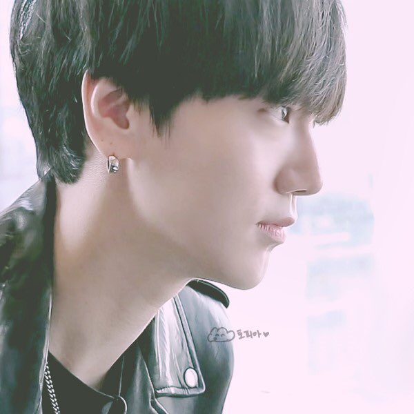 yyyeoffee's tweet image. #20160824 ⌛⏳Counting days to precious moment of @shfly3424 
----------
#cloudtopia