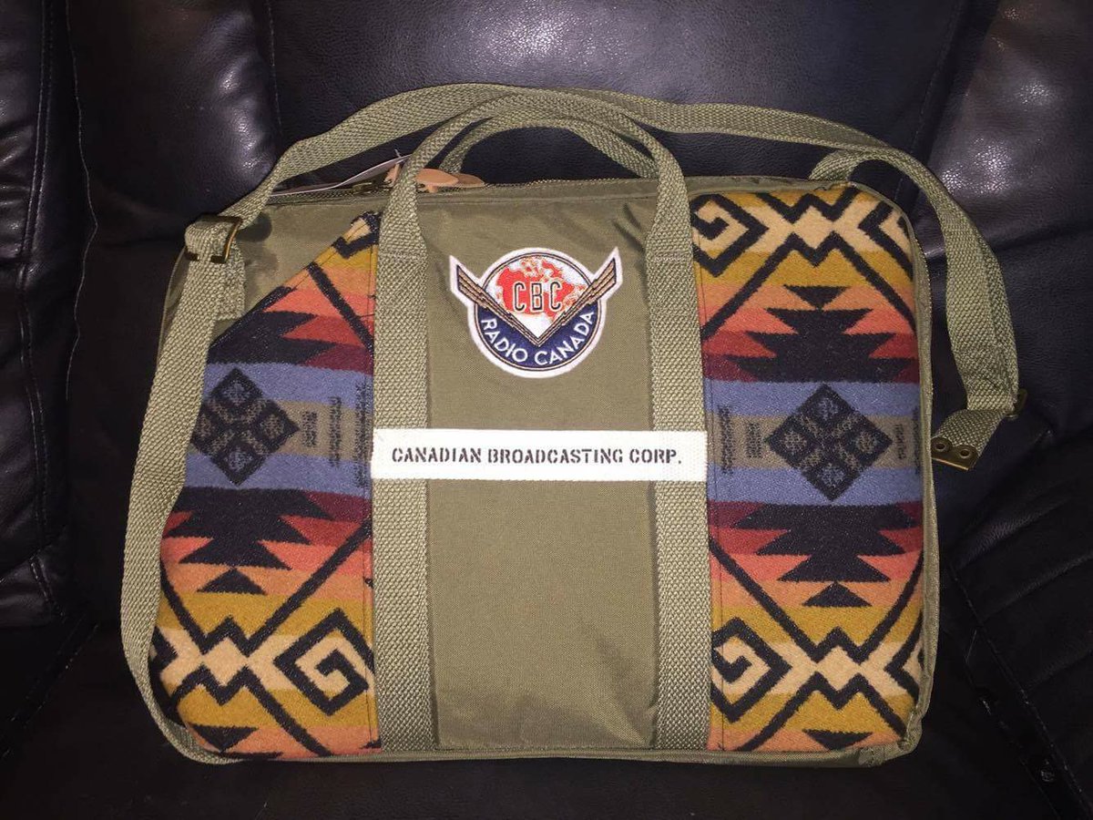 CBCSaskatoon's tweet photo. Want to WIN this CBC bag by @PlayBuffalo &amp; beaded sunglasses by @HelenOroDesigns? Enter here https://t.co/zE3a610Eg7 https://t.co/99wHdm73ZE