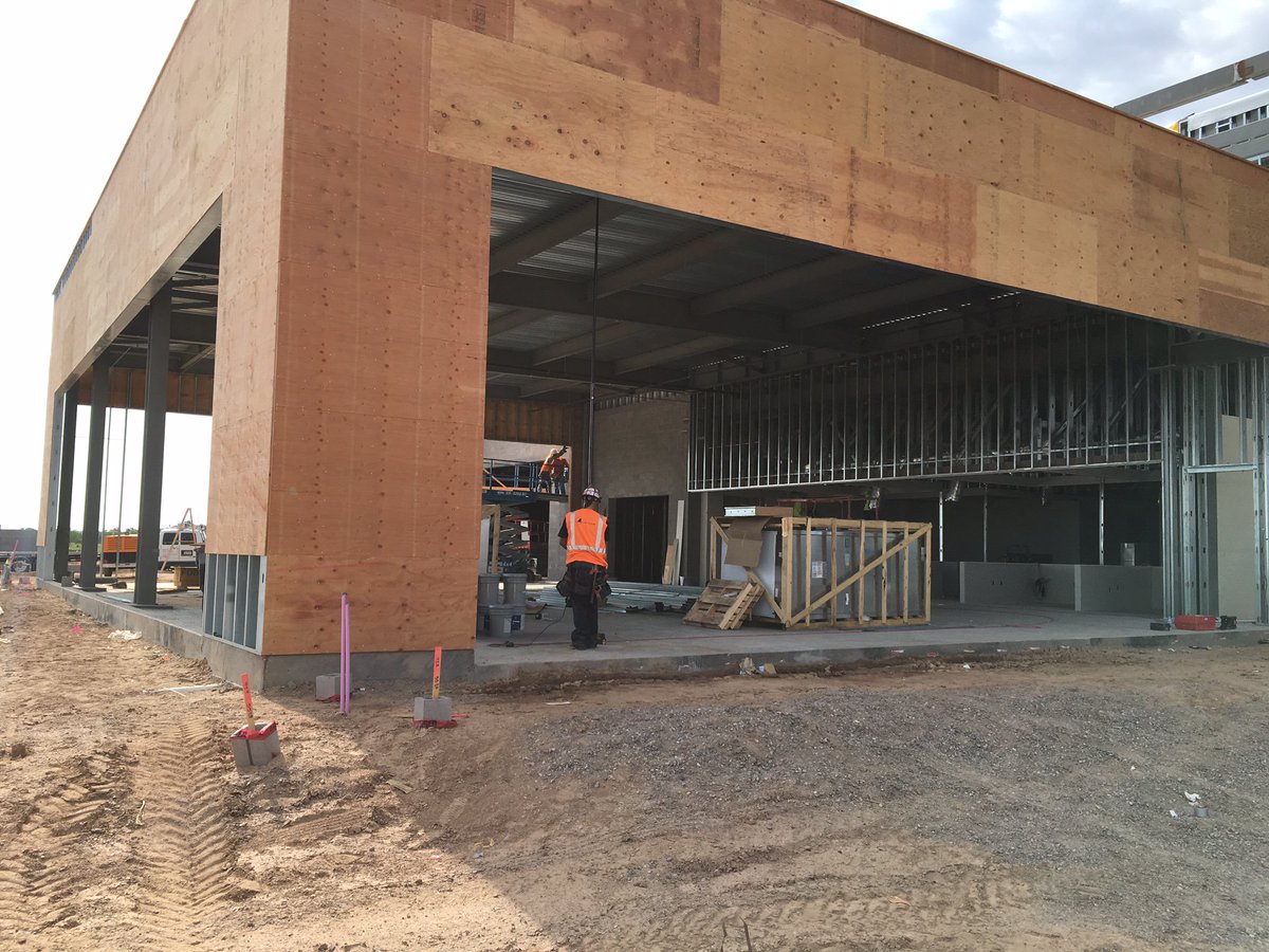 HilaryHirsch's tweet photo. .#GilbertAZ is excited for the new @MBUSA dealership! Check out these progress pics courtesy of @JohnsonCarlier https://t.co/YOn6f7IKgE