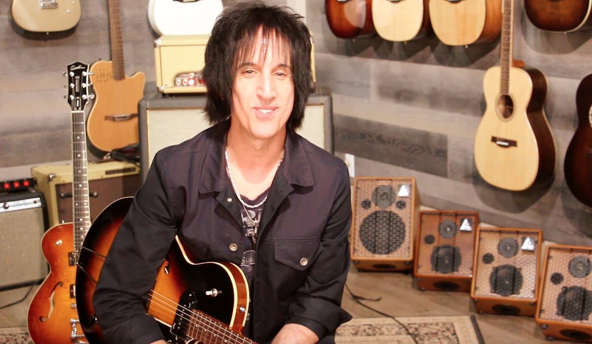 godin_guitars's tweet photo. @godin_guitars #SummitClassic Week w/ #SteveFister Live from Godin Studios. Video Here : https://t.co/NwK7dE7BBD https://t.co/WnLNbIWVhi