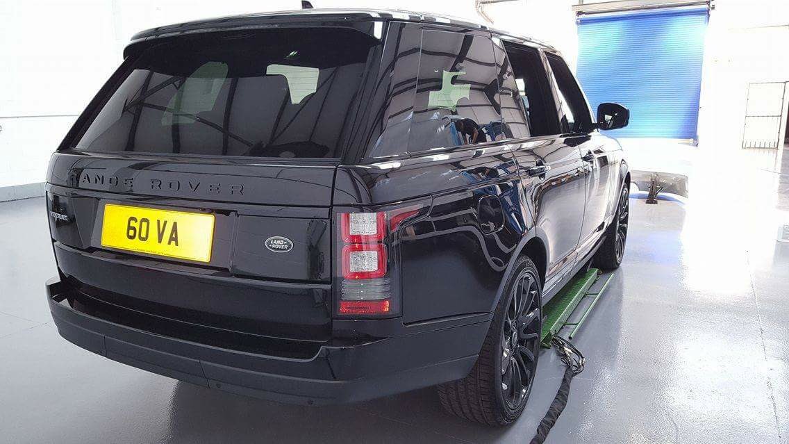 Farnell17's tweet photo. Satin chrome blue wrap #RangeRover #chromeblue #bigwraps https://t.co/PRZ1fWzbbR