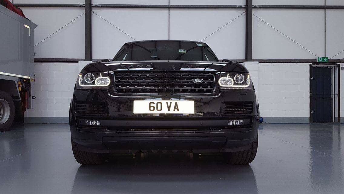 Farnell17's tweet photo. Satin chrome blue wrap #RangeRover #chromeblue #bigwraps https://t.co/PRZ1fWzbbR