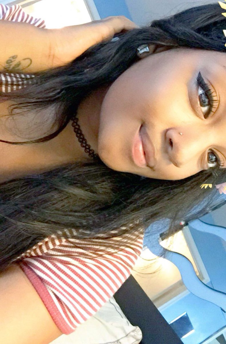aussisbetabitch's tweet photo. Nothing/No one can compare to @GoddessAussi
One look into her eyes &amp; you're hooked for life. @RTpig @RTsubby @RTmutt https://t.co/tr1AeELB7b