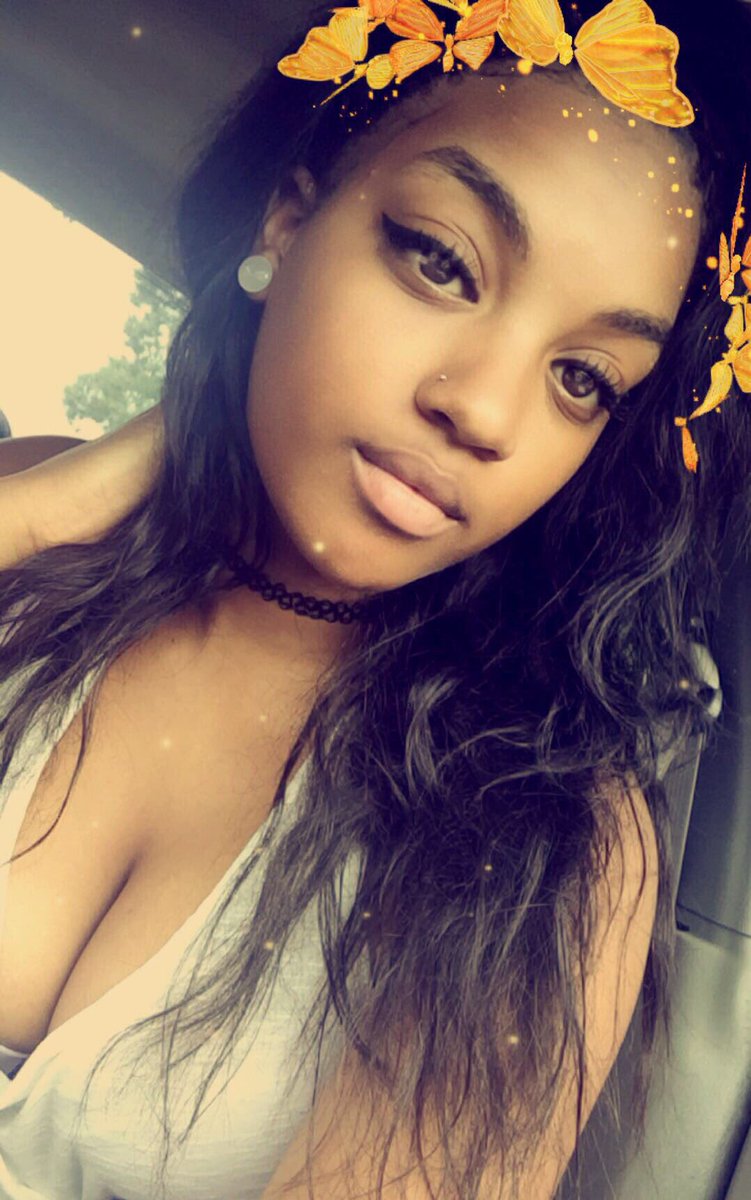 aussisbetabitch's tweet photo. Nothing/No one can compare to @GoddessAussi
One look into her eyes &amp; you're hooked for life. @RTpig @RTsubby @RTmutt https://t.co/tr1AeELB7b
