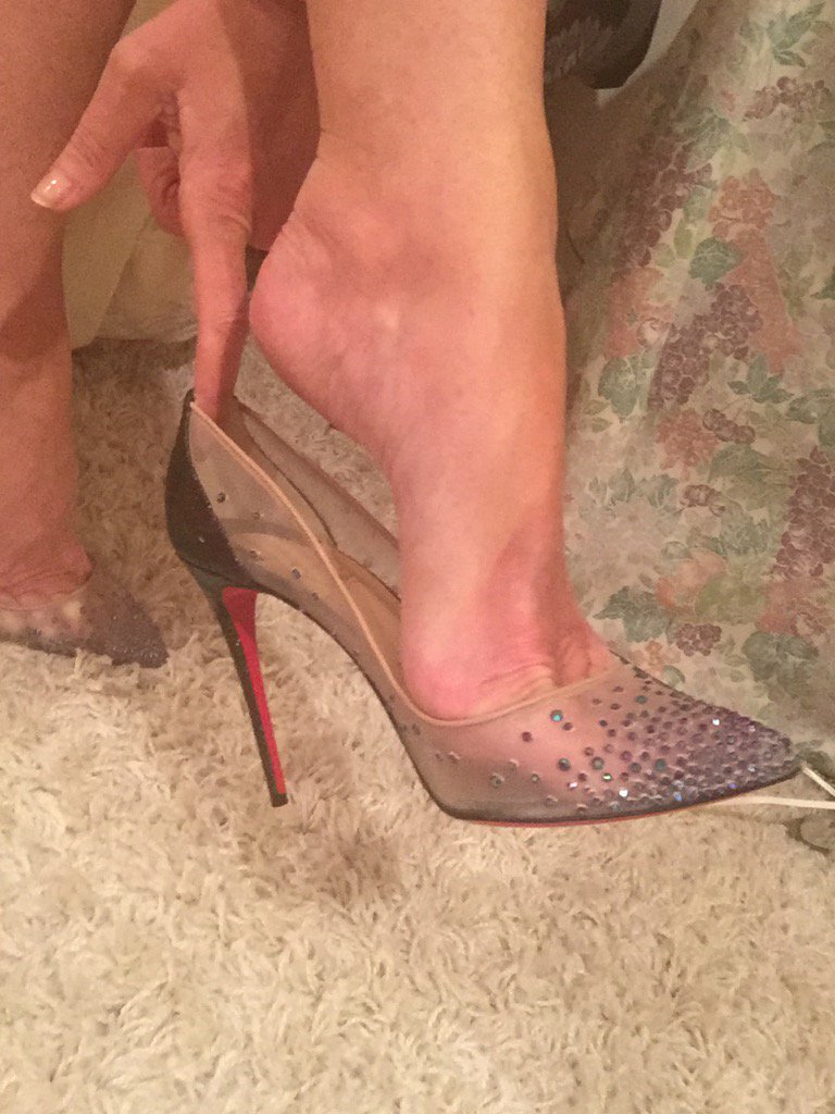 chatterleyxxx's tweet photo. My Cinderella Laboutin shoes lush! #high heel #stilettoes #foot worship ##feet #shoes https://t.co/qbBObbogcd