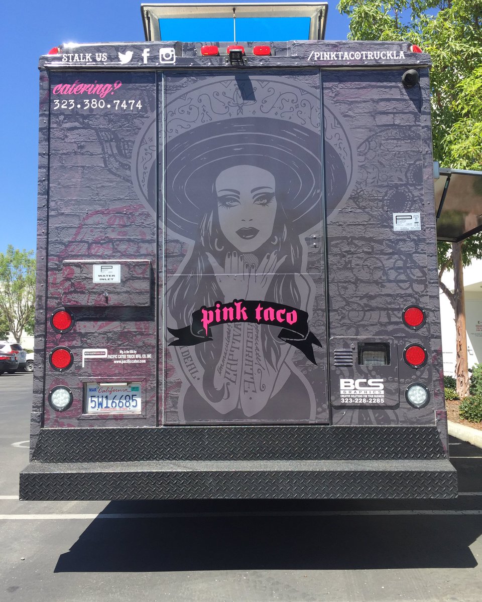 Girl, you got fine written all over you. 

#pinktaco #tacotruck #foodtruck #laeats #hollywoodeats #lafoodie
