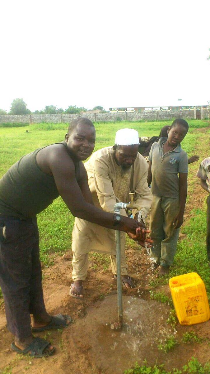 aleydamoran's tweet photo. Todo esfuerzo tiene su recompensa!#JEMTU.Pozos agua Gambia.Chic@s enhorabuena!#IESAntonioMachado @asturiesxafrica https://t.co/LVqNc8i6Km