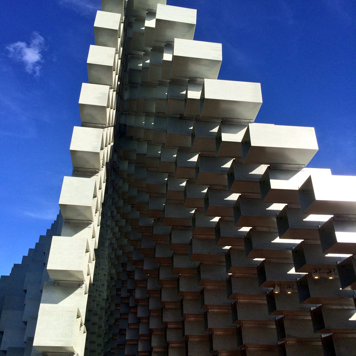 UniquelyEclecti's tweet photo. Visited the #summerpavilion @SerpentineUK this weekend ... Very dramatic structure, would highly recommend! 5* https://t.co/HRxeq8xvlI