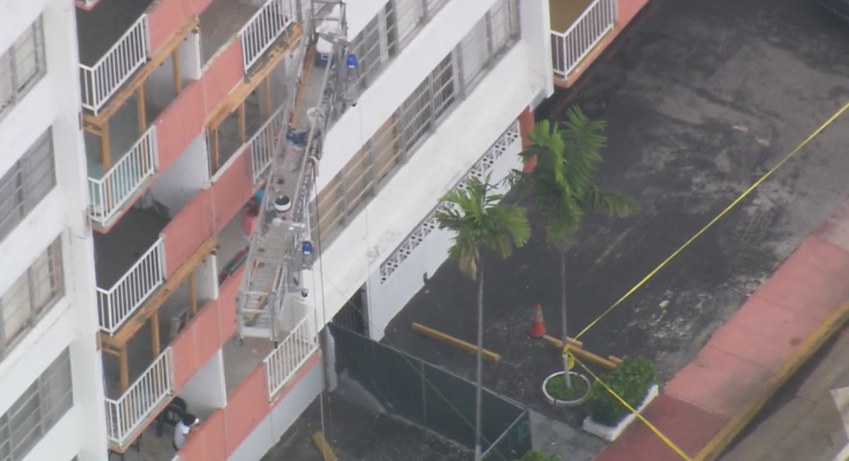 #BREAKING 1 dead in construction-involved accident in Miami Beach bit.ly/2bnFGYj?utm_me… https://t.co/tqgDEVJyiQ