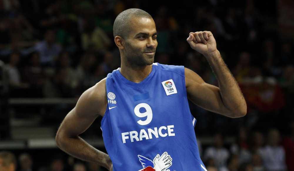 NBAFRANCE's tweet photo. Un grand bonhomme. Une légende. A jamais le plus grand du basket français. Merci @tonyparker https://t.co/FYpczEiBBr