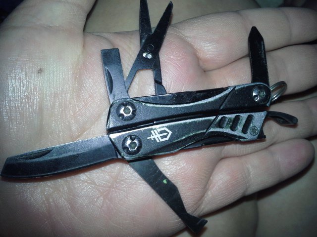 MaryJane38DD's tweet photo. Great Little Multi-tool, Always in my purse & I use it often :) #EDC #GerberDime @Gerber_Gear https://t.co/1OD2Tv2fWj
