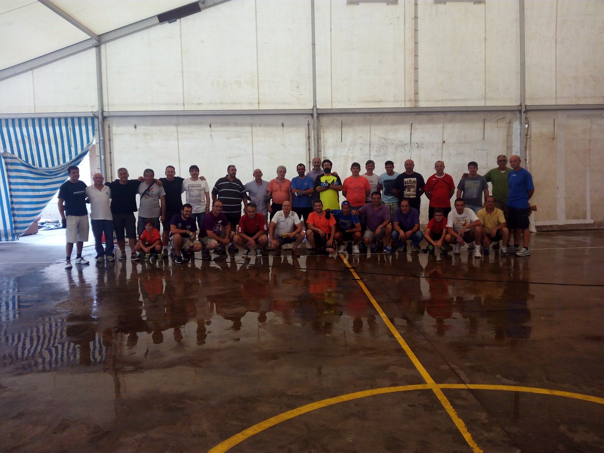 Gracias a todos los que han venido hoy a desmontar la peña, así da gusto!
