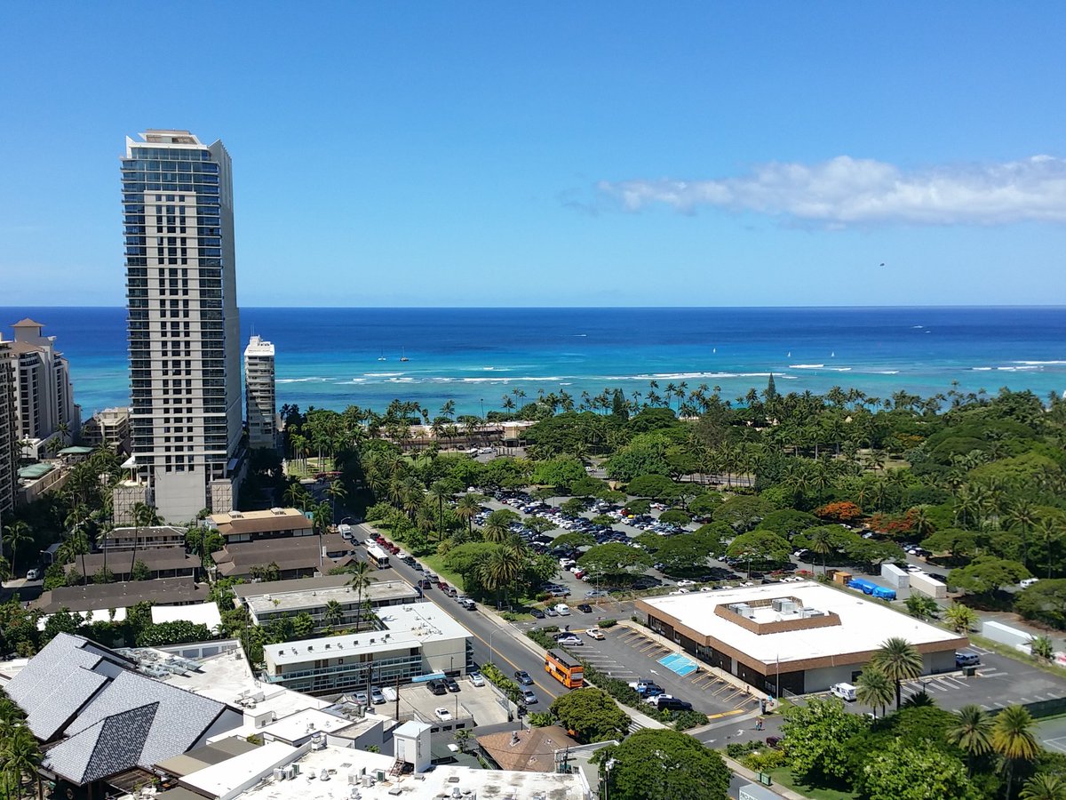 poohko_hawaii's tweet photo. すごいよここ！Gorgeous view!!  #ハワイ #hawaii  @RitzCarlton https://t.co/NDLx8MW2uP