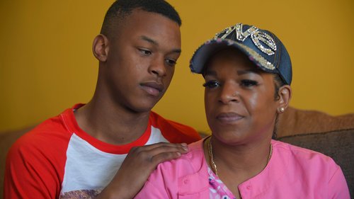 Baltimore "hero mom" Toya Graham is homeless after son accidentally sets house on fire huff.to/2byWcSB