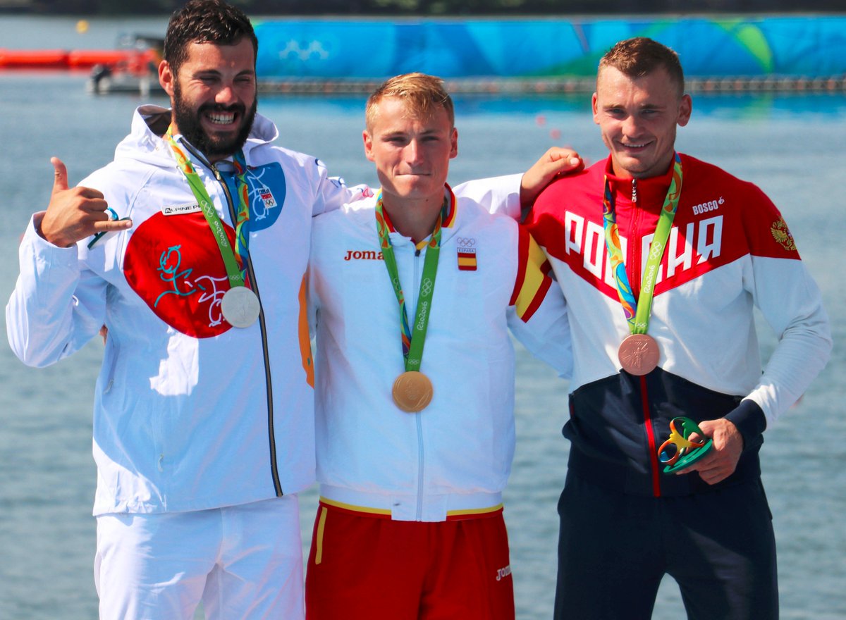 RFEPiraguismo's tweet photo. ENHORABUENA @MCooperPodium Campeón Olímpico @rio2016_es K1 1000 #piragüismo #Canoe #Sprint #elimparable https://t.co/om9zt5XeHg