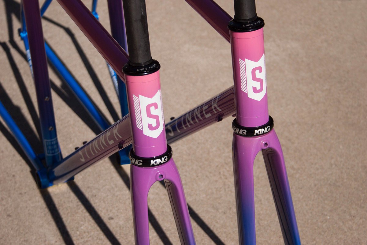 KOZMICBICYCLE's tweet photo. #stinner 로드 프레임이 다음주 입고 됩니다. #stinnerframeworks Gibraltar road 프레임으로 Fade 페인팅 옵션이 적용되었습니다. 이쁘쥬? https://t.co/otMC9fxtJh