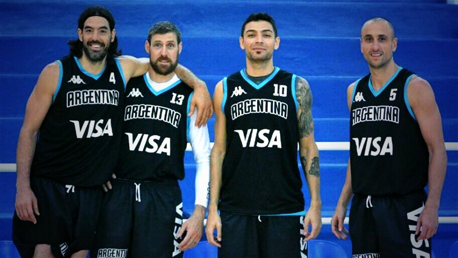 elcosodelapizza's tweet photo. Hoy capaz sea el ultimo partido de el mejor equipo de Basket que tuvo la Argentina. #VamosArgentina #argconustedes https://t.co/BECQ5y6VzR